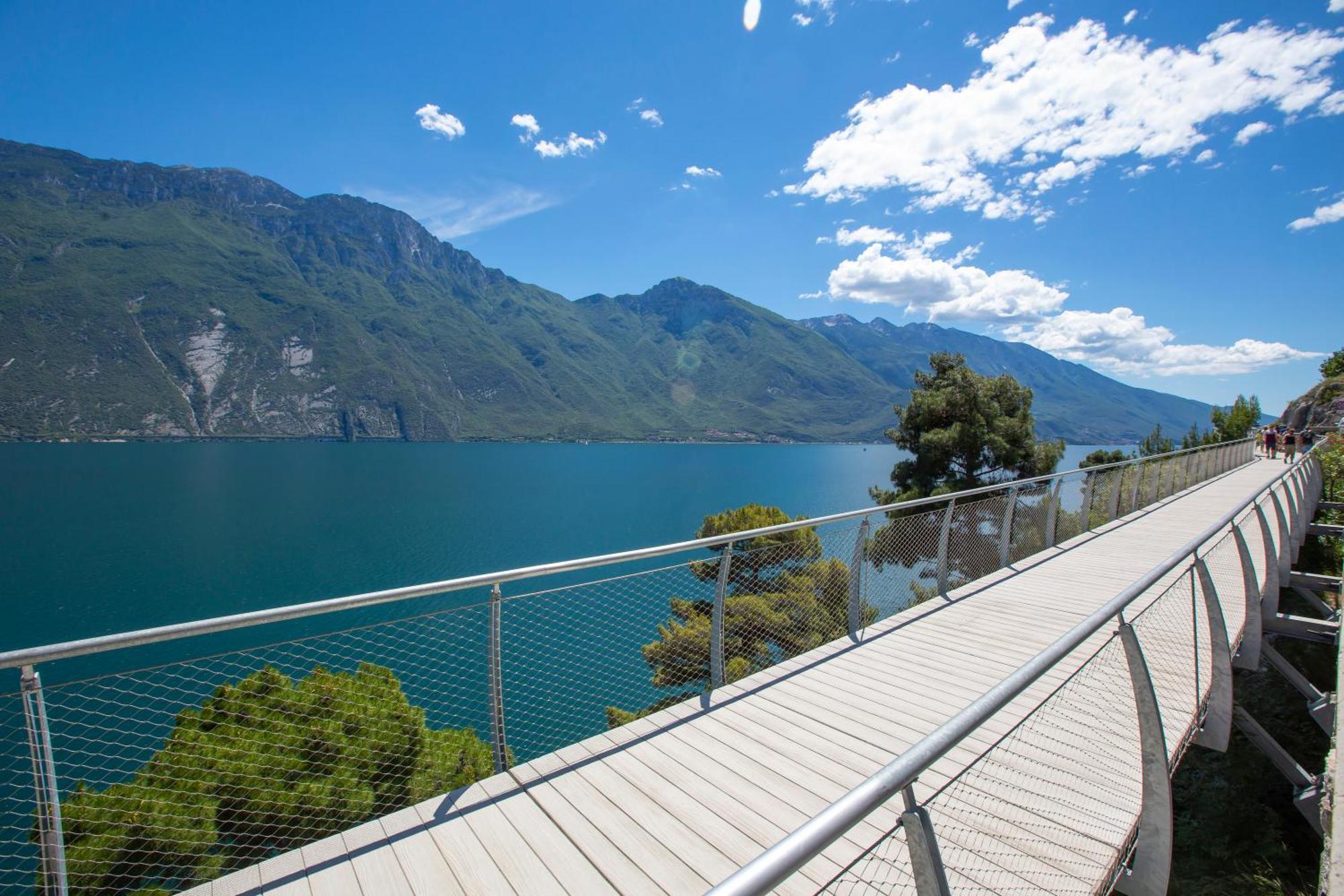 Balcone Sul Lago - Happy Rentals Tremosine Eksteriør billede